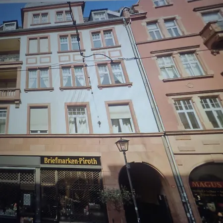 Central In Frankfurt * 美因河畔法兰克福