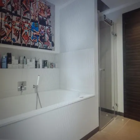 Apartment Central In Frankfurt *